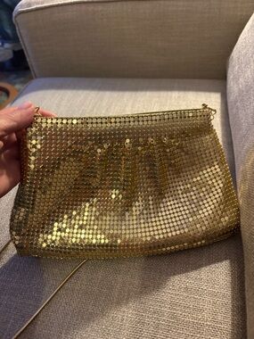 NWOT GOLD CHAIN MAIL EVENING CLUTCH/SHOULDER BAG BRAND NEW NEVER USED GORGEOUS